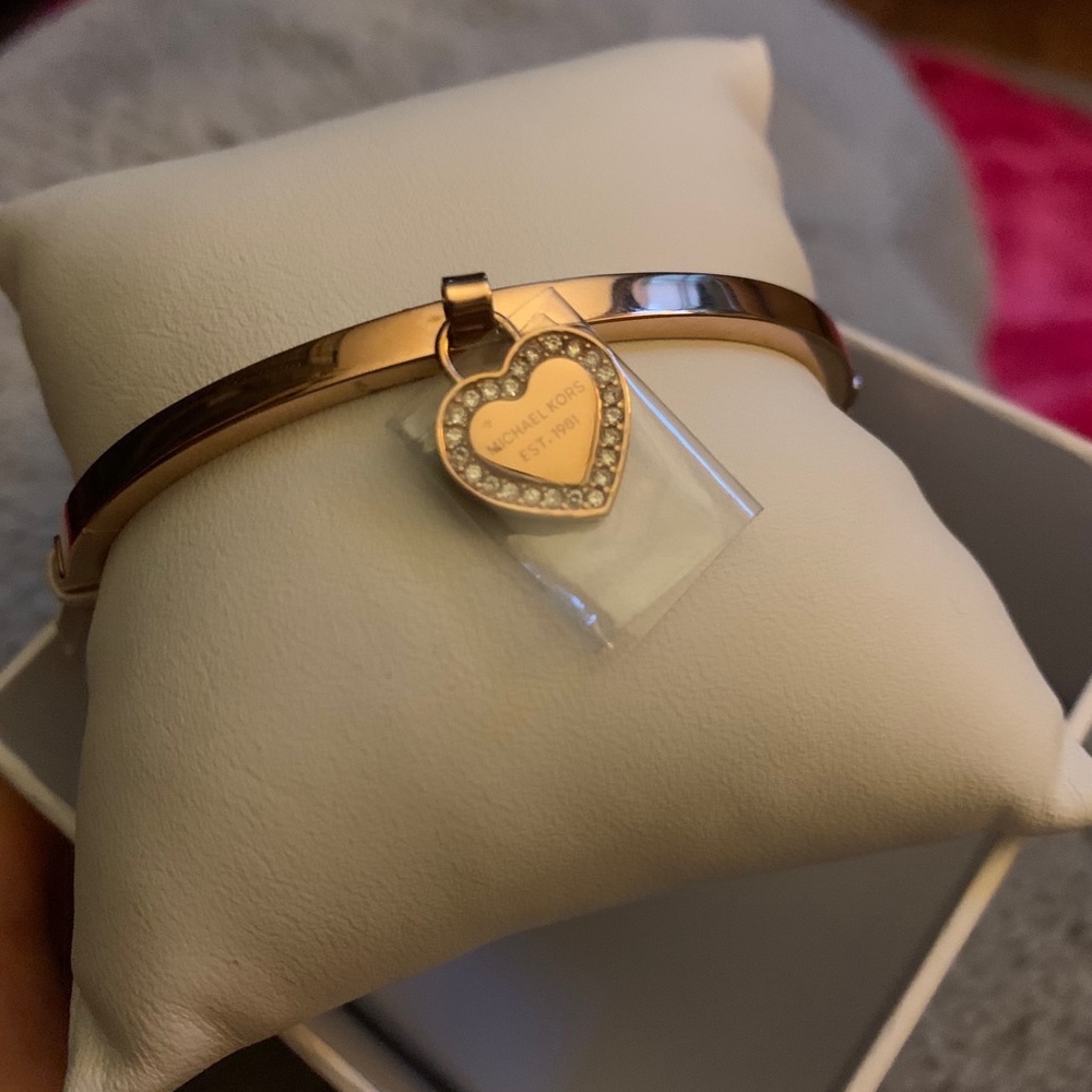 Michael Kors bangle bracelet,Rose Gold tone HEART,